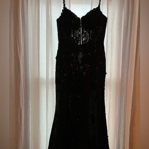 black prom dress/gown
